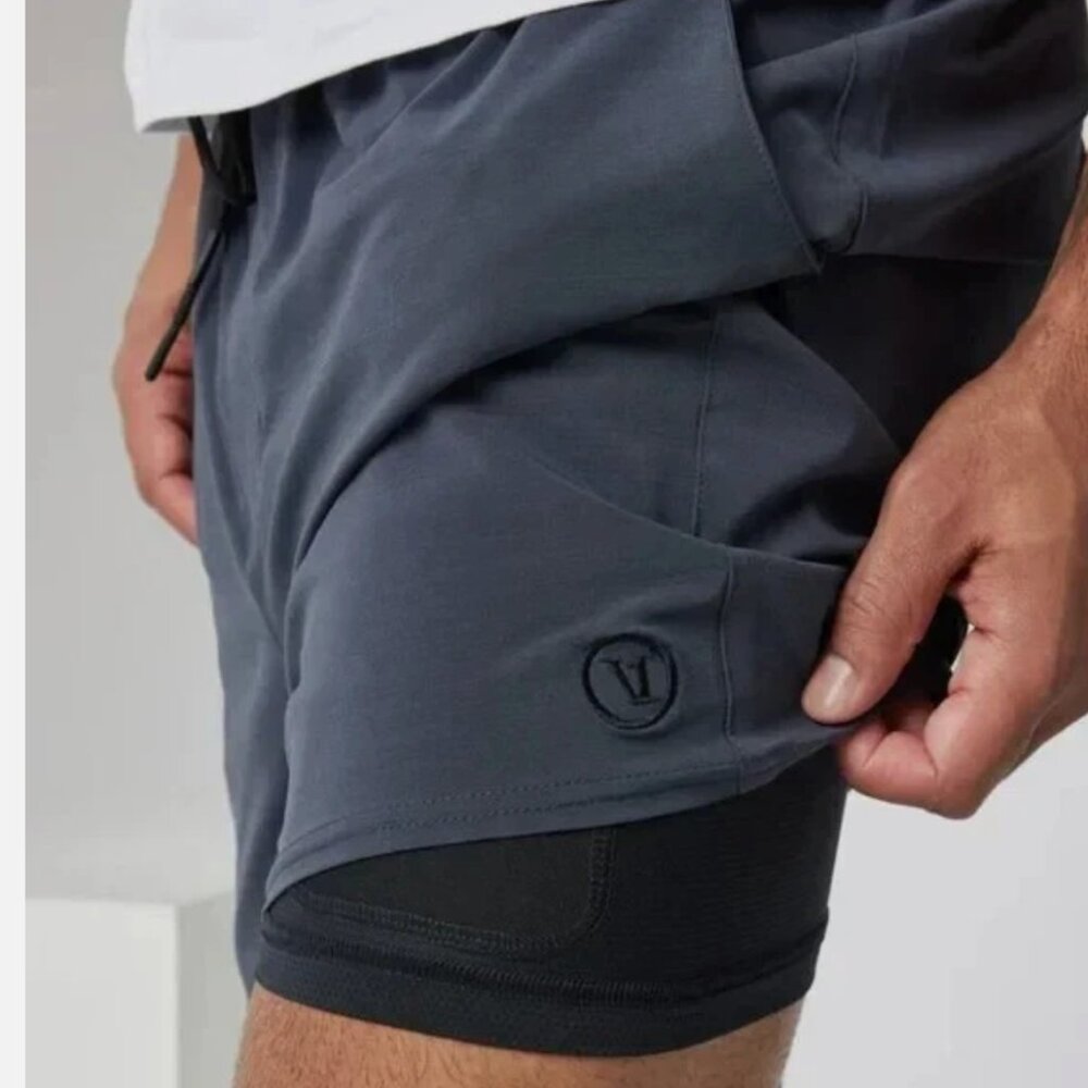 Vuori Mens Elevate Kore Shorts Blue Size XL NWOT